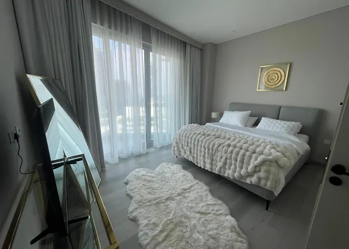 Dubai Marina Walk Gem Modern Apartments With Pool & Gym Access, Steps To Beach & Metro Managed By Sunnyhomes