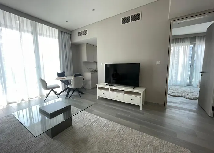 Dubai Marina Walk Gem Modern Apartments With Pool & Gym Access, Steps To Beach & Metro Managed By Sunnyhomes