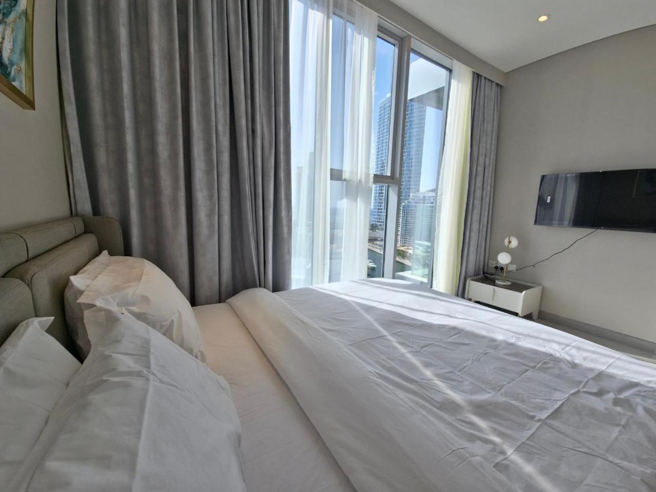 Marina Walk Gem Modern With Pool & Gym Access, Steps To & Metro Managed By Sunnyhomes *
