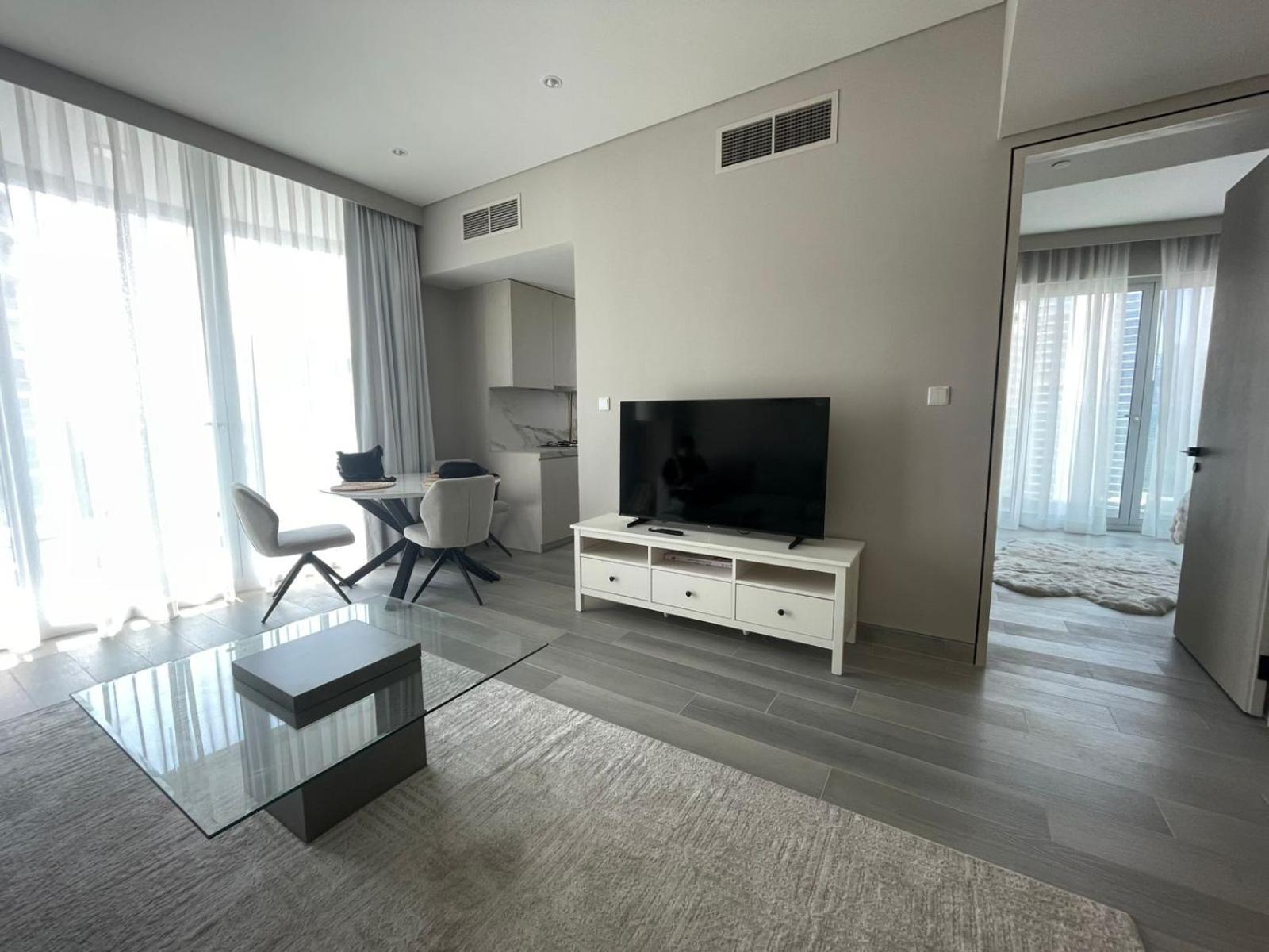 Appartement Marina Walk Gem Modern With Pool & Gym Access, Steps To & Metro Managed By Sunnyhomes Dubaï
